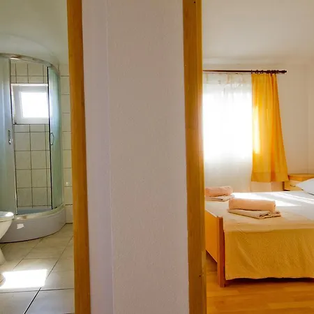 Apartment Mara Primosten Exterior photo