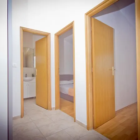 Apartment Mara Primosten Exterior photo